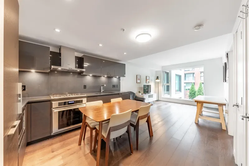 201 1561 W 57TH AVENUE - photo 3 of 25