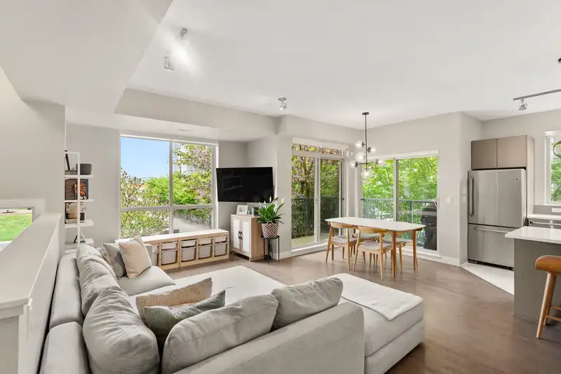 19 10133 RIVER DRIVE - photo 2 of 40