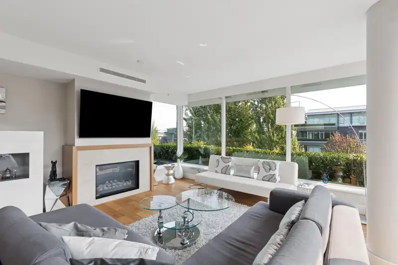 201 908 KEITH ROAD - photo 4 of 38