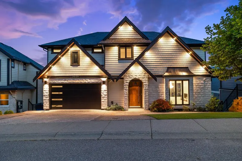 36420 EPWORTH COURT - photo 1 of 25