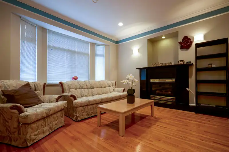 2051 E 8TH AVENUE - photo 2 of 22