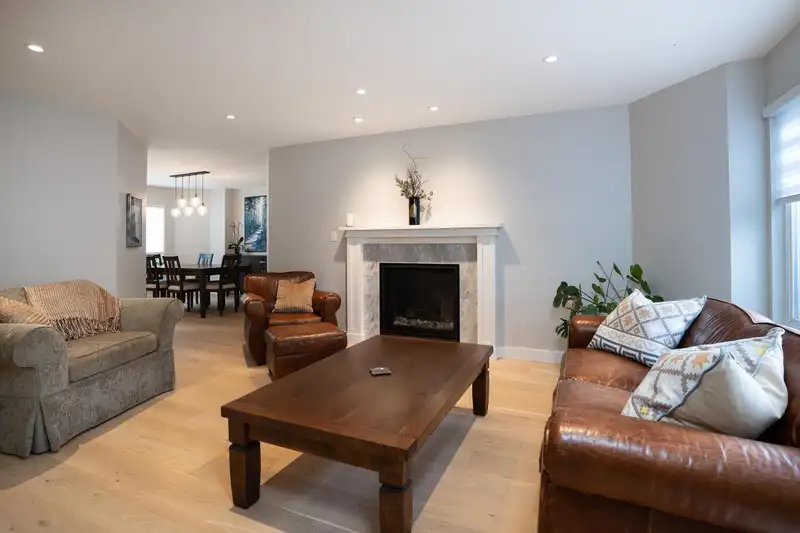 5294 BENTLEY DRIVE - photo 4 of 31