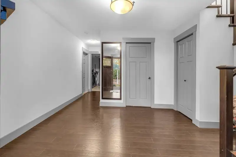 27891 STAGECOACH AVENUE - photo 2 of 24