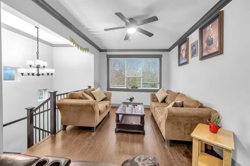 27891 STAGECOACH AVENUE - photo 4 of 24