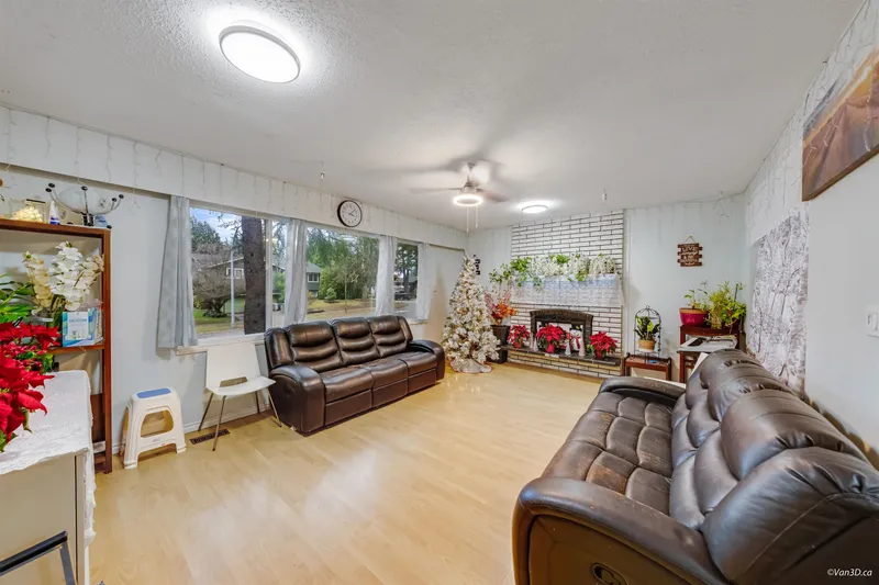 14436 102B AVENUE - photo 3 of 25