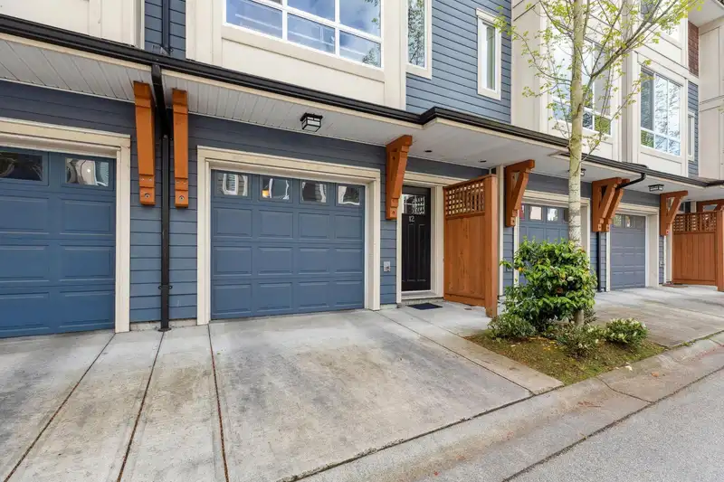 12 2929 156 STREET - photo 3 of 33
