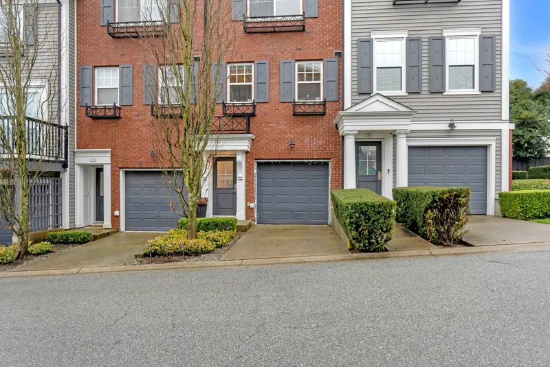 81 688 EDGAR AVENUE - photo 2 of 25