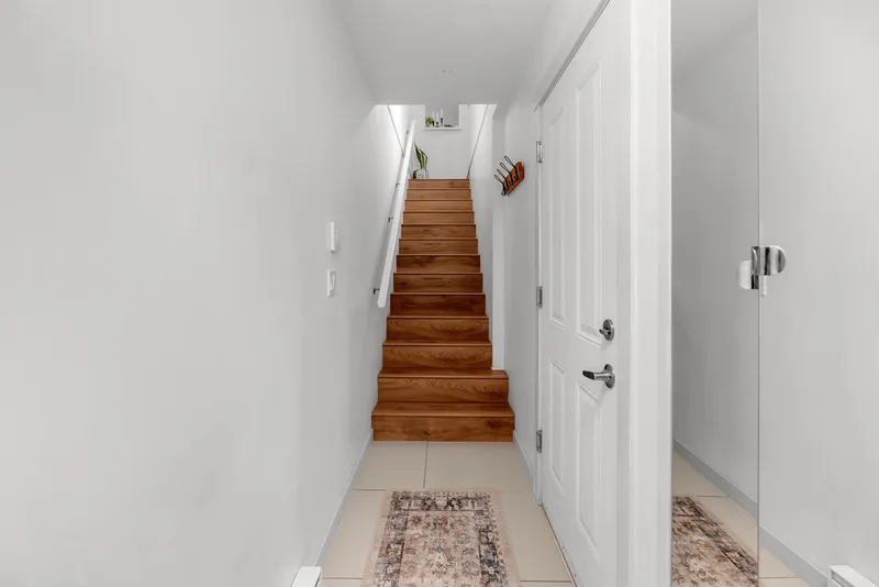 81 688 EDGAR AVENUE - photo 3 of 25