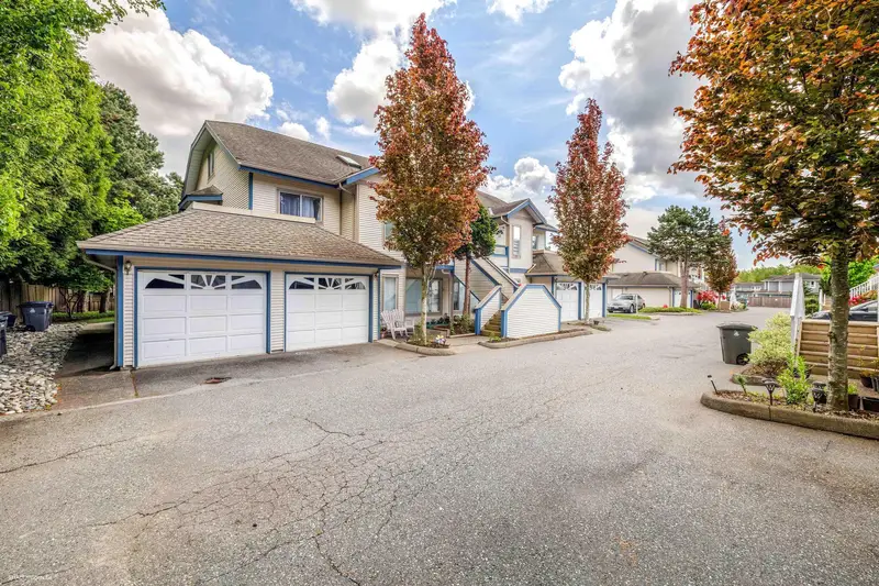 222 7837 120A STREET - photo 2 of 25