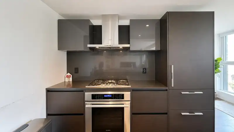808 1561 W 57TH AVENUE - photo 4 of 32