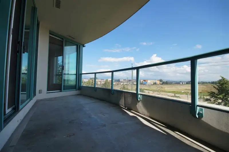 508 8851 LANSDOWNE ROAD - photo 2 of 10