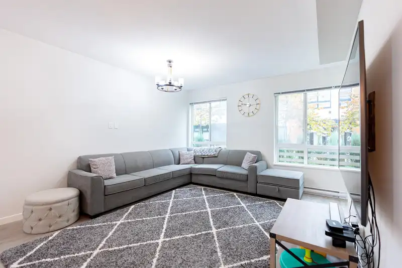 20 15151 EDMUND DRIVE - photo 4 of 33