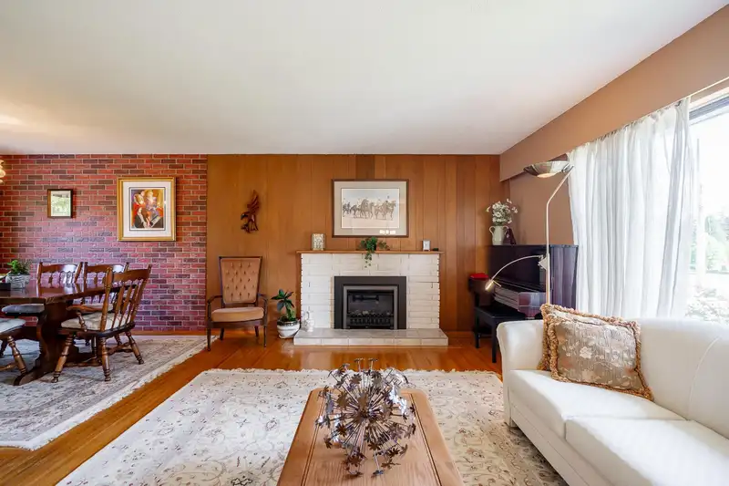 1626 OUGHTON DRIVE - photo 4 of 40
