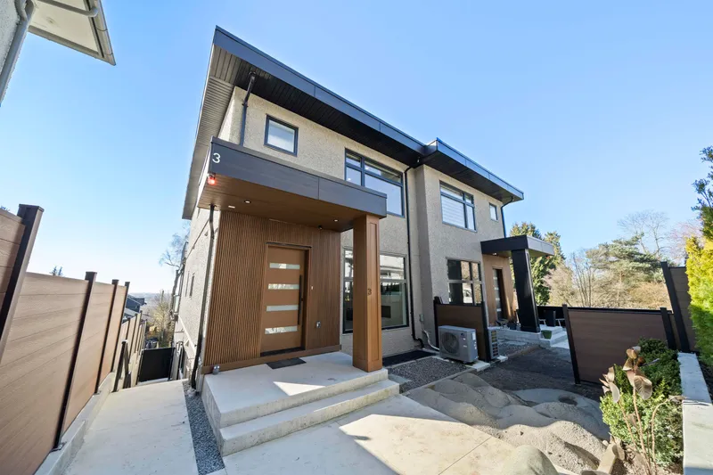 3 4558 PORTLAND STREET - photo 2 of 24