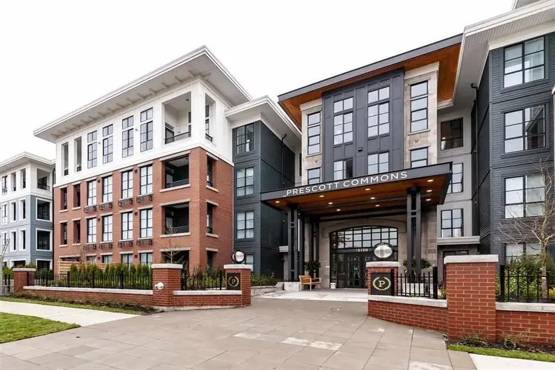 418 15138 34 AVENUE - photo 1 of 18