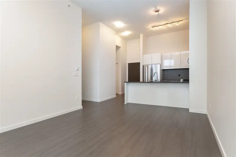 418 15138 34 AVENUE - photo 4 of 18