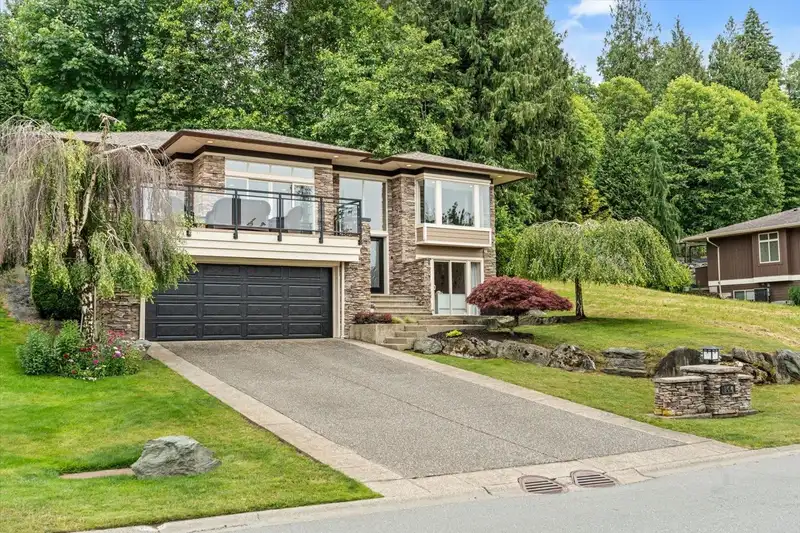 204 51075 FALLS COURT - photo 3 of 40