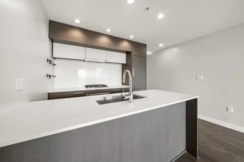 809 5580 NO 3 ROAD - photo 4 of 31