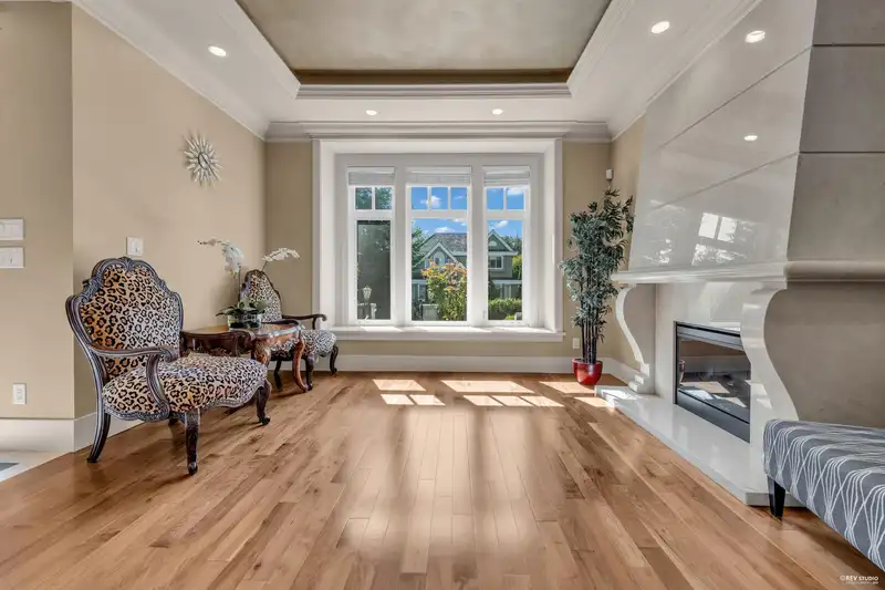 4019 W 40TH AVENUE - photo 2 of 34
