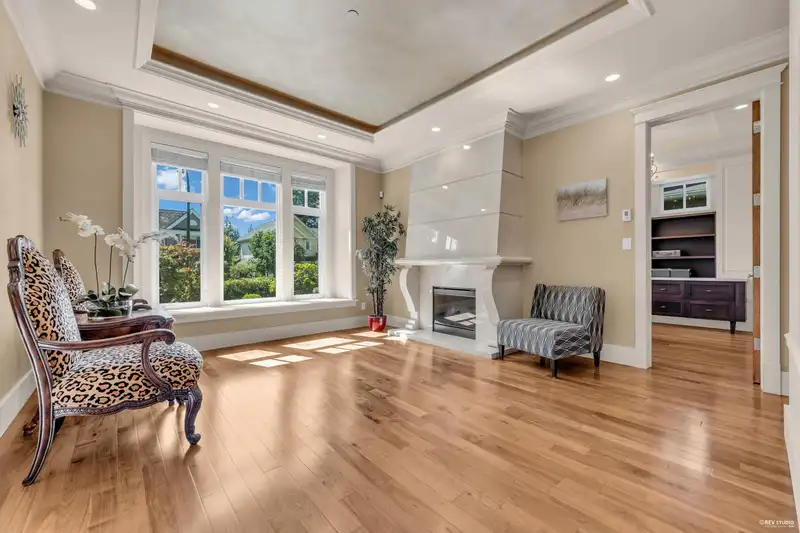 4019 W 40TH AVENUE - photo 3 of 34