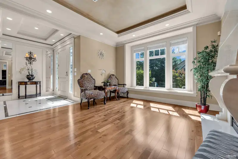 4019 W 40TH AVENUE - photo 4 of 34