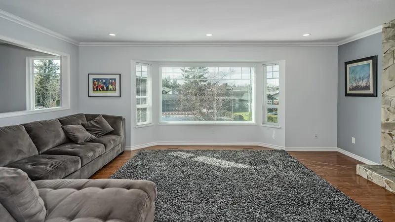 20949 52 AVENUE - photo 4 of 25