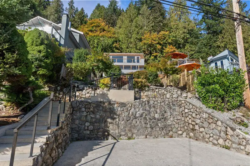 2717 PANORAMA DRIVE - photo 3 of 30