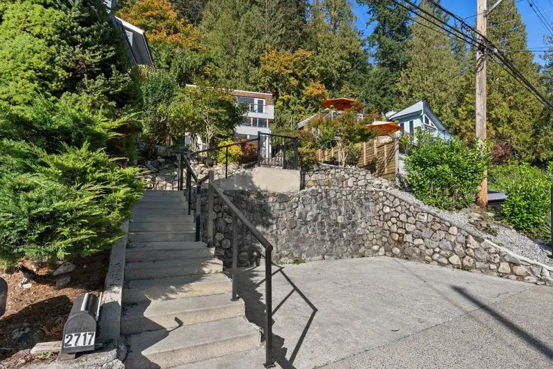 2717 PANORAMA DRIVE - photo 4 of 30