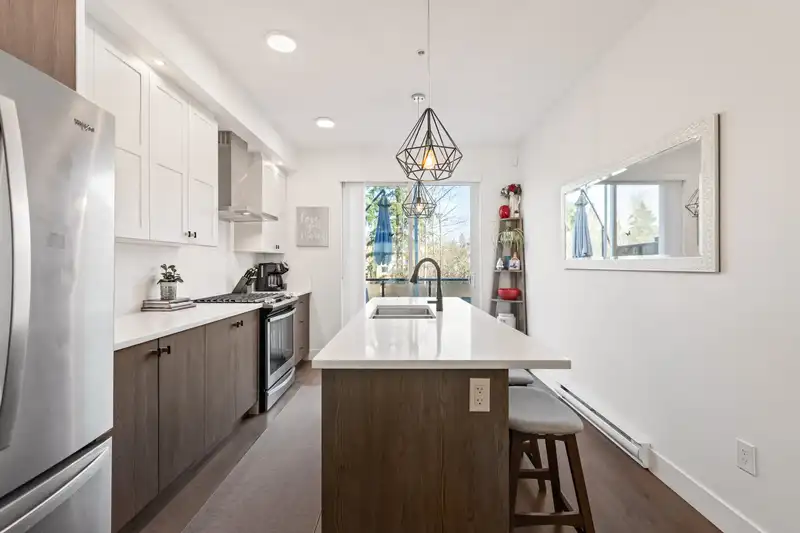 83 24108 104 AVENUE - photo 3 of 37