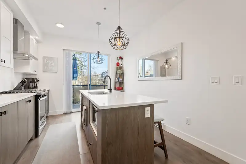 83 24108 104 AVENUE - photo 4 of 37