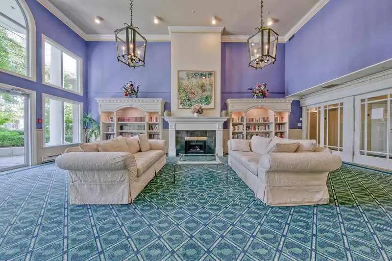 224 5735 HAMPTON PLACE - photo 4 of 31