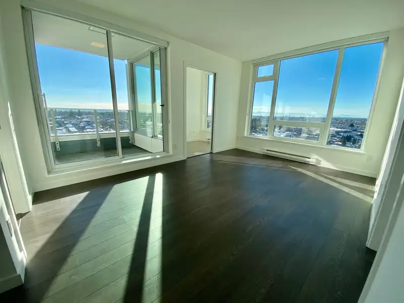 2209 5665 BOUNDARY ROAD - photo 1 of 35
