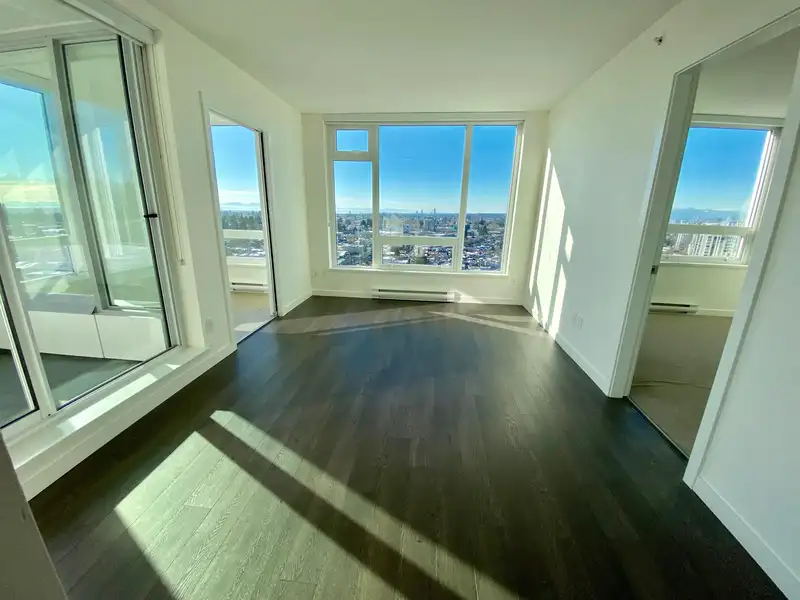 2209 5665 BOUNDARY ROAD - photo 2 of 35