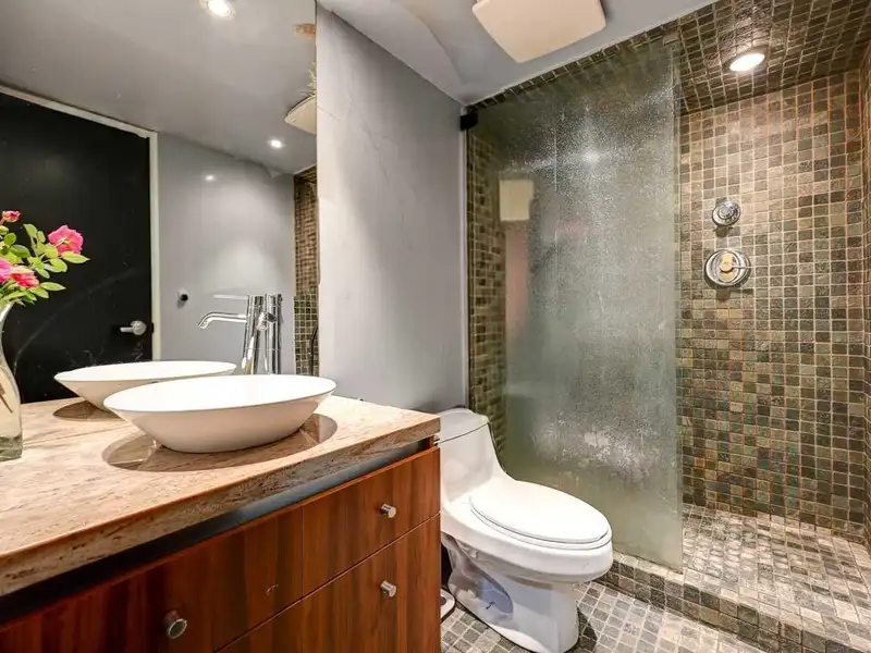 103 212 FORBES AVENUE - photo 4 of 10