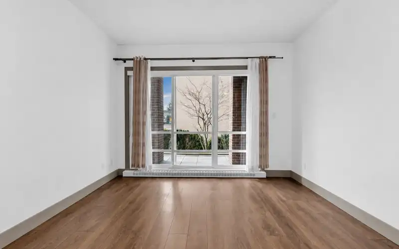 103 6875 DUNBLANE AVENUE - photo 3 of 25