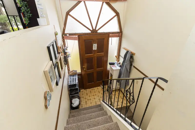 3254 ASTORIA CRESCENT - photo 2 of 25