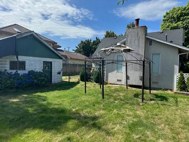 9240 DIAMOND ROAD - photo 4 of 6