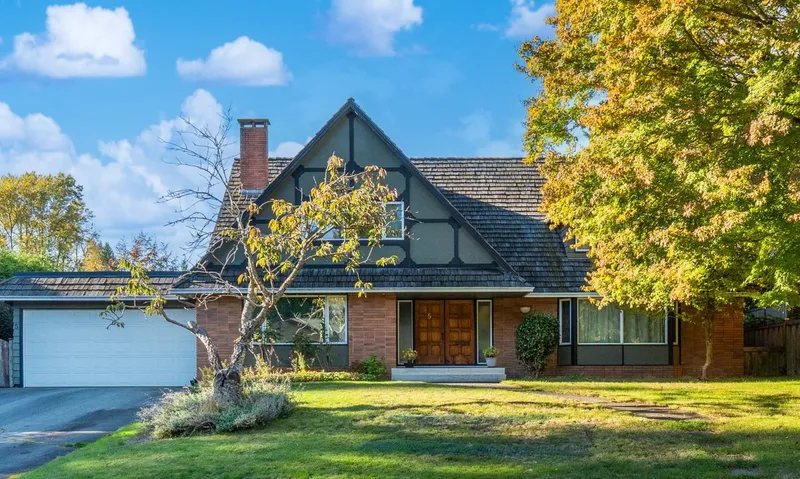 5 SEMANA CRESCENT - photo 1 of 19