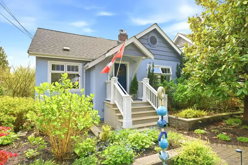1418 HAMILTON STREET - photo 1 of 40