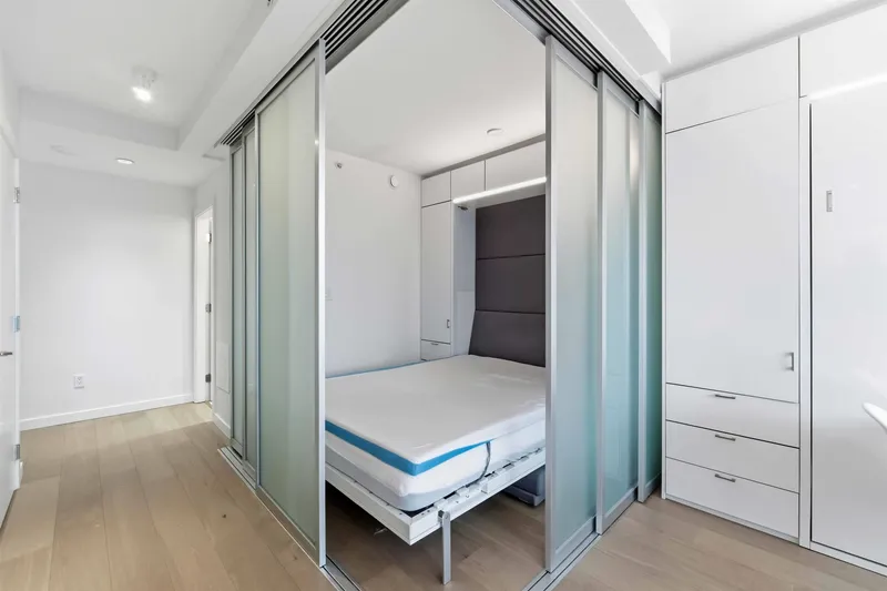 1101 13438 CENTRAL AVENUE - photo 3 of 21