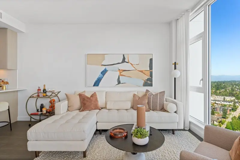 2705 518 CLARKE ROAD - photo 2 of 6