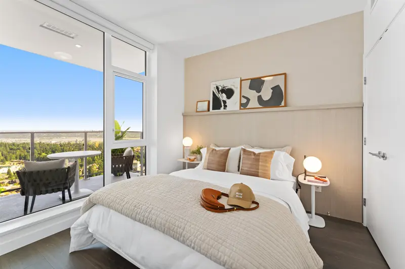 2705 518 CLARKE ROAD - photo 3 of 6