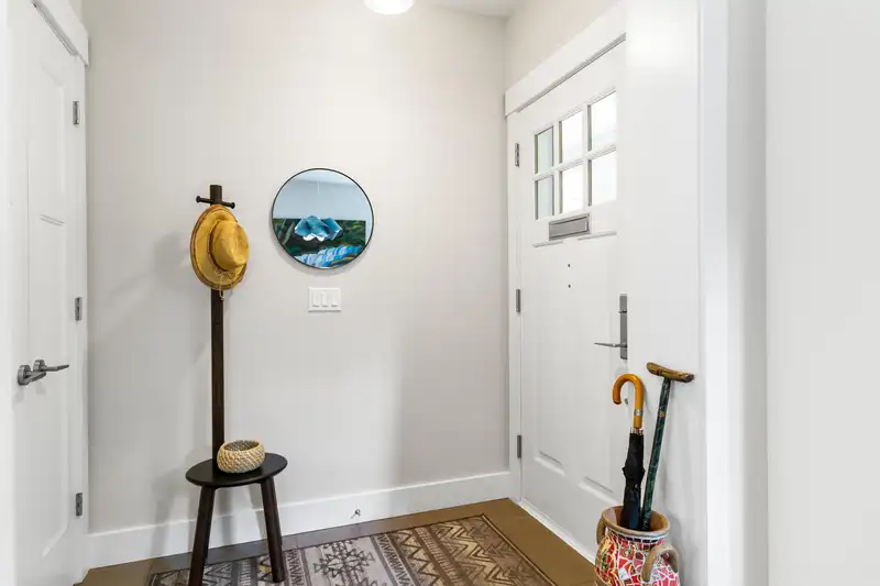 2416 W 8TH AVENUE - photo 3 of 28