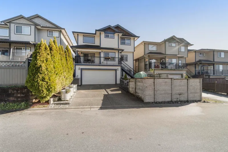 10363 ROBERTSON STREET - photo 4 of 25