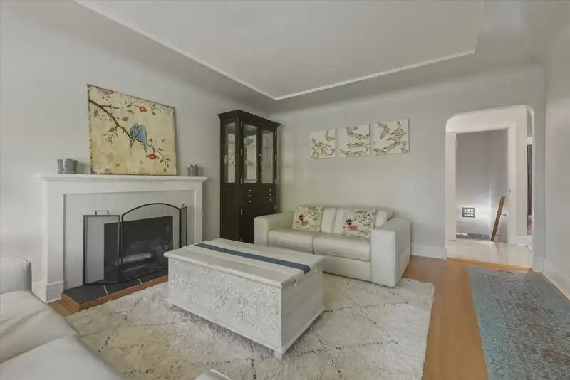 2614 PARKER STREET - photo 2 of 40