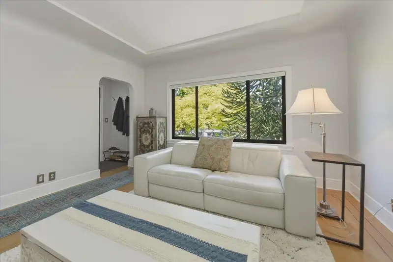 2614 PARKER STREET - photo 3 of 40