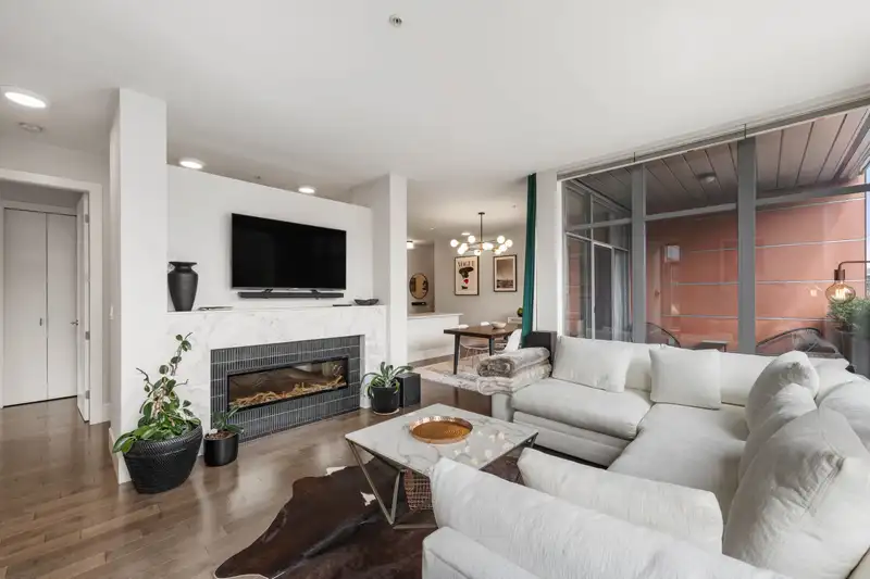 204 2108 W 12TH AVENUE - photo 3 of 39