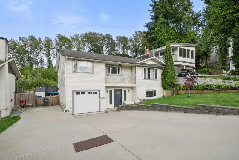 1071 SPAR DRIVE - photo 2 of 37