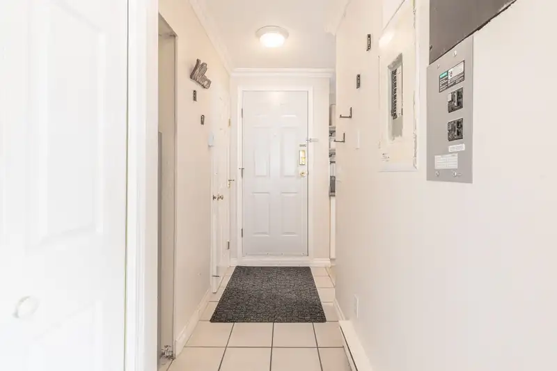107 1570 PRAIRIE AVENUE - photo 4 of 30
