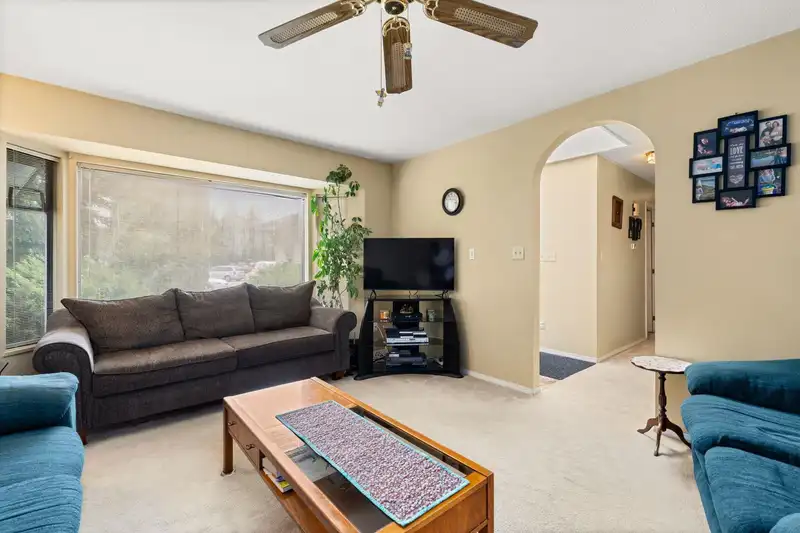 7387 131A STREET - photo 4 of 29